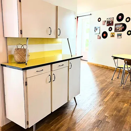 Vinyle Club-retro 70's-6 Pers-terrasse-wifi-parking Belleme