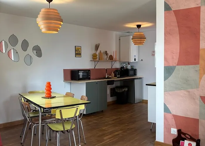 Vinyle Club-retro 70's-6 Pers-terrasse-wifi-parking *