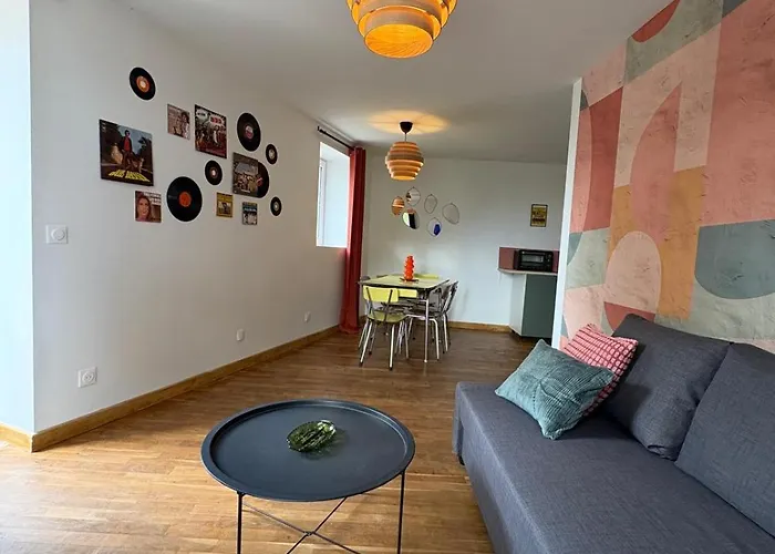 Vinyle Club-retro 70's-6 Pers-terrasse-wifi-parking Daire *