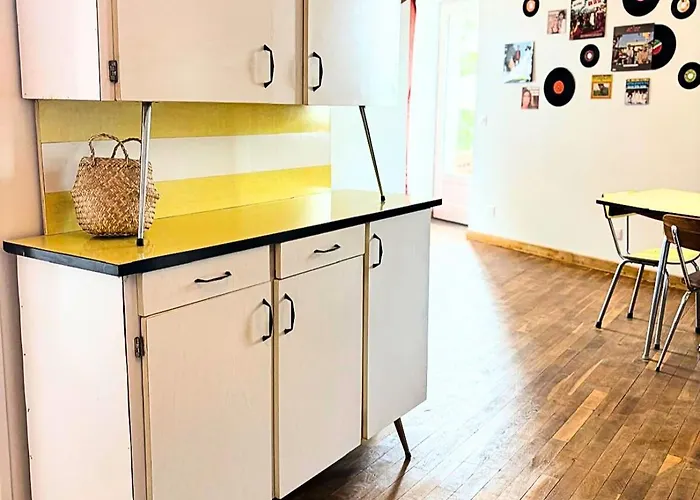 Vinyle Club-retro 70's-6 Pers-terrasse-wifi-parking Belleme